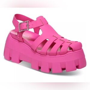 Alyson Lug Sole Fisherman Sandals